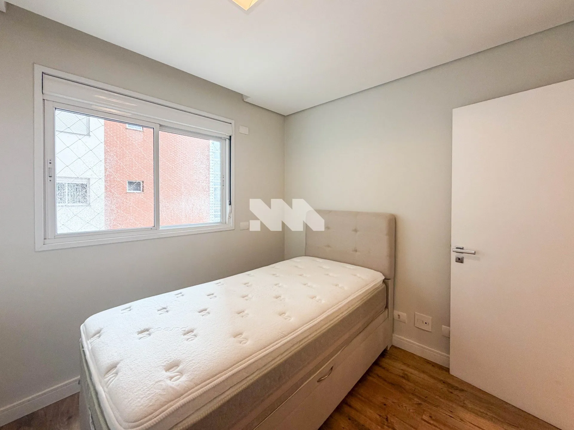 Furnished 180 m² apartment with 3 bedrooms and garden — photo 32
