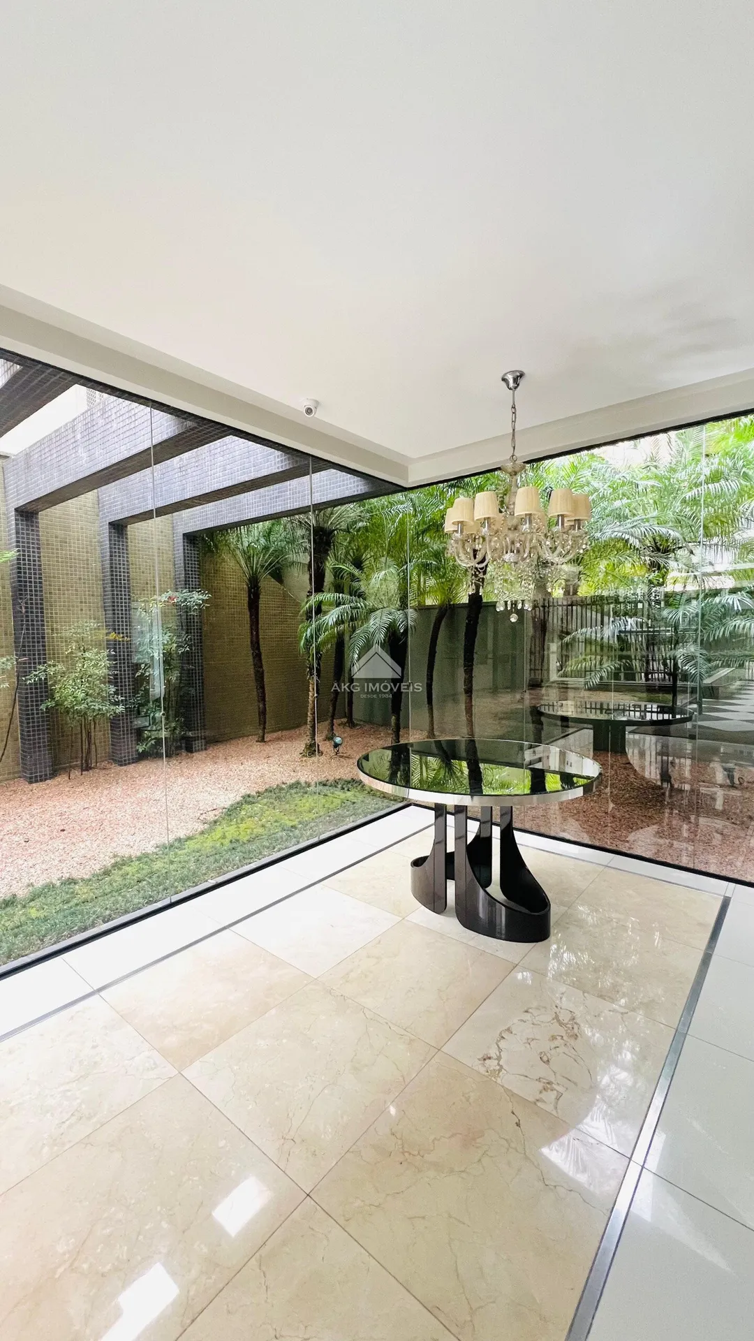 Apartamento com 4 quartos e 4 vagas, com varanda — photo 3