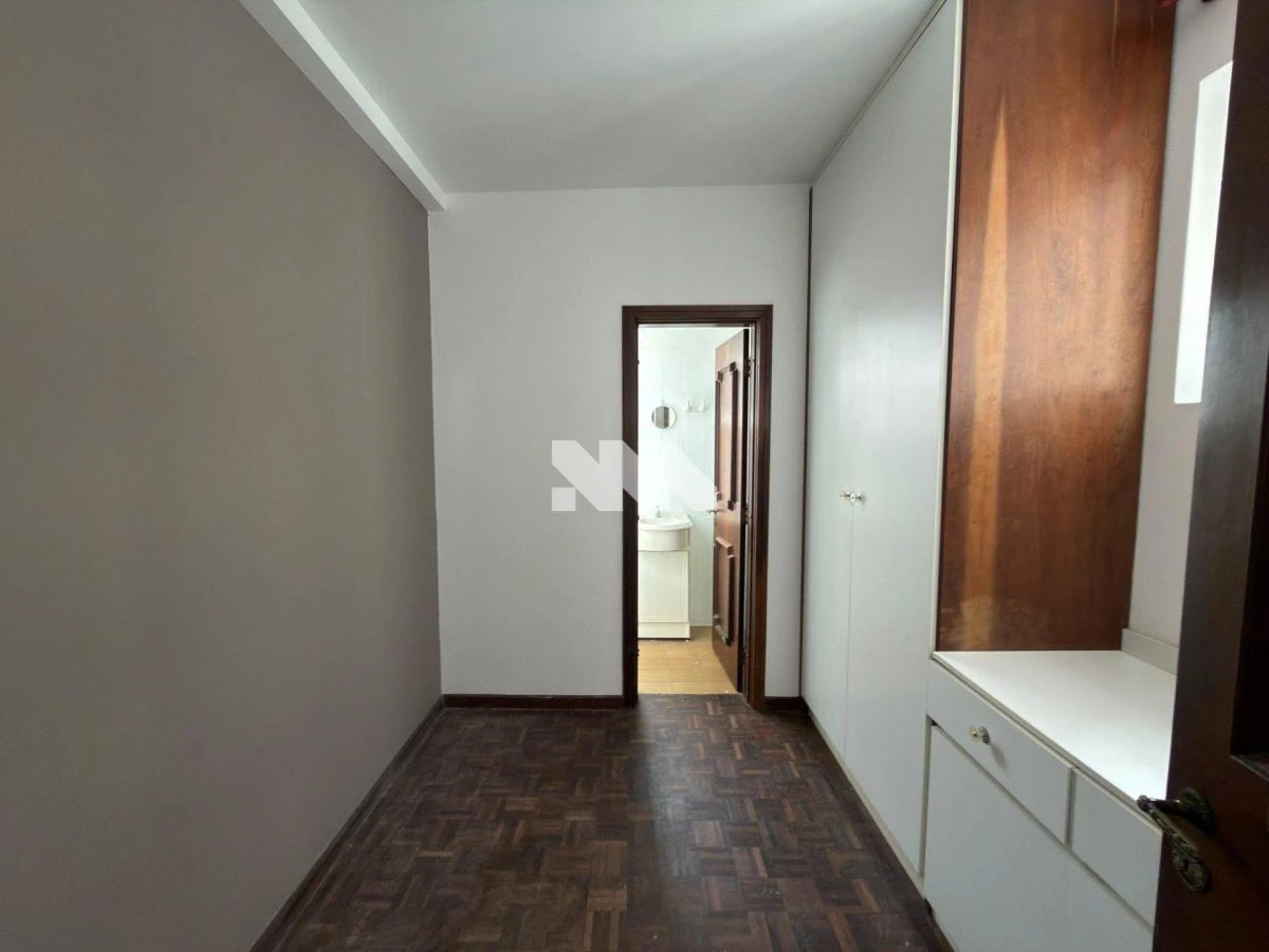 Rental apartment with a closed kitchen and gas stove — photo 41