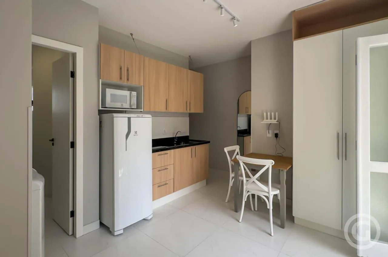 One-bedroom apartment with a dryer in Florianópolis — photo 4