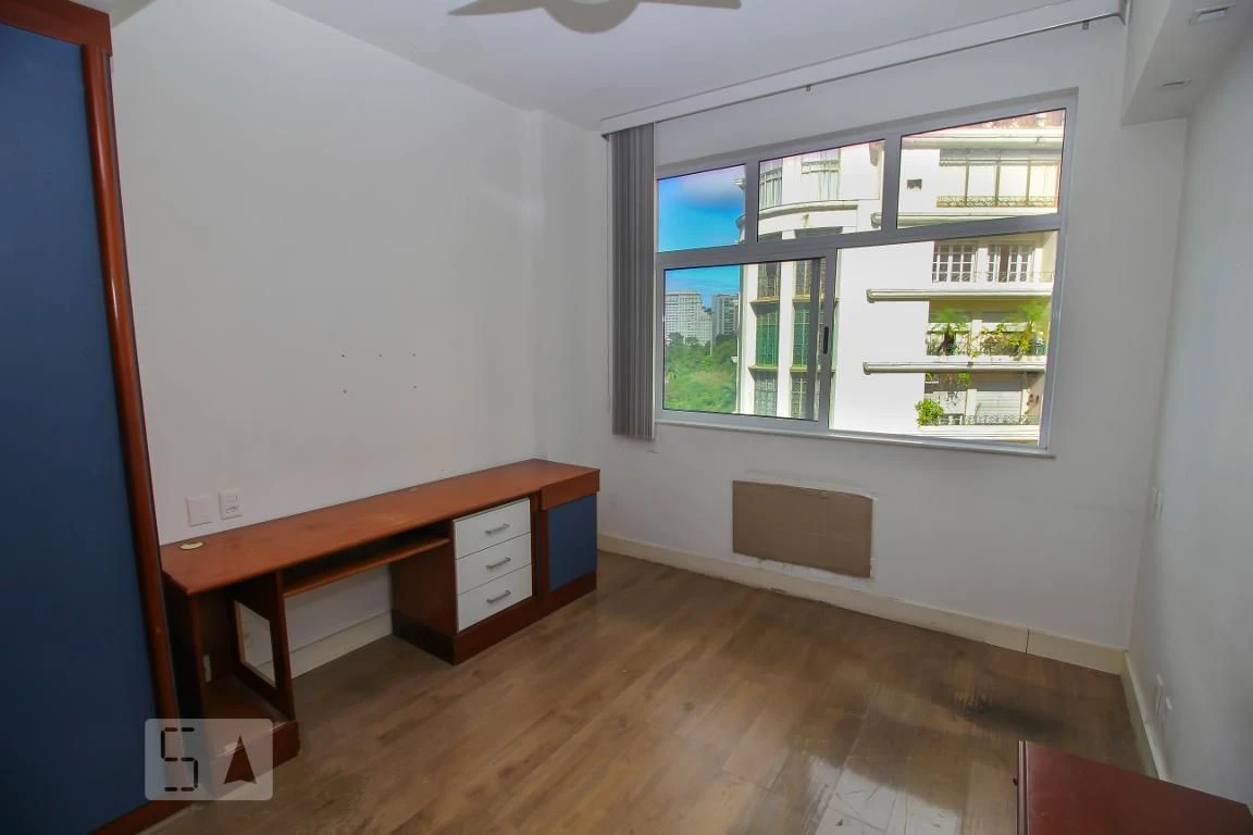 3-bedroom apartment with a home office — photo 23