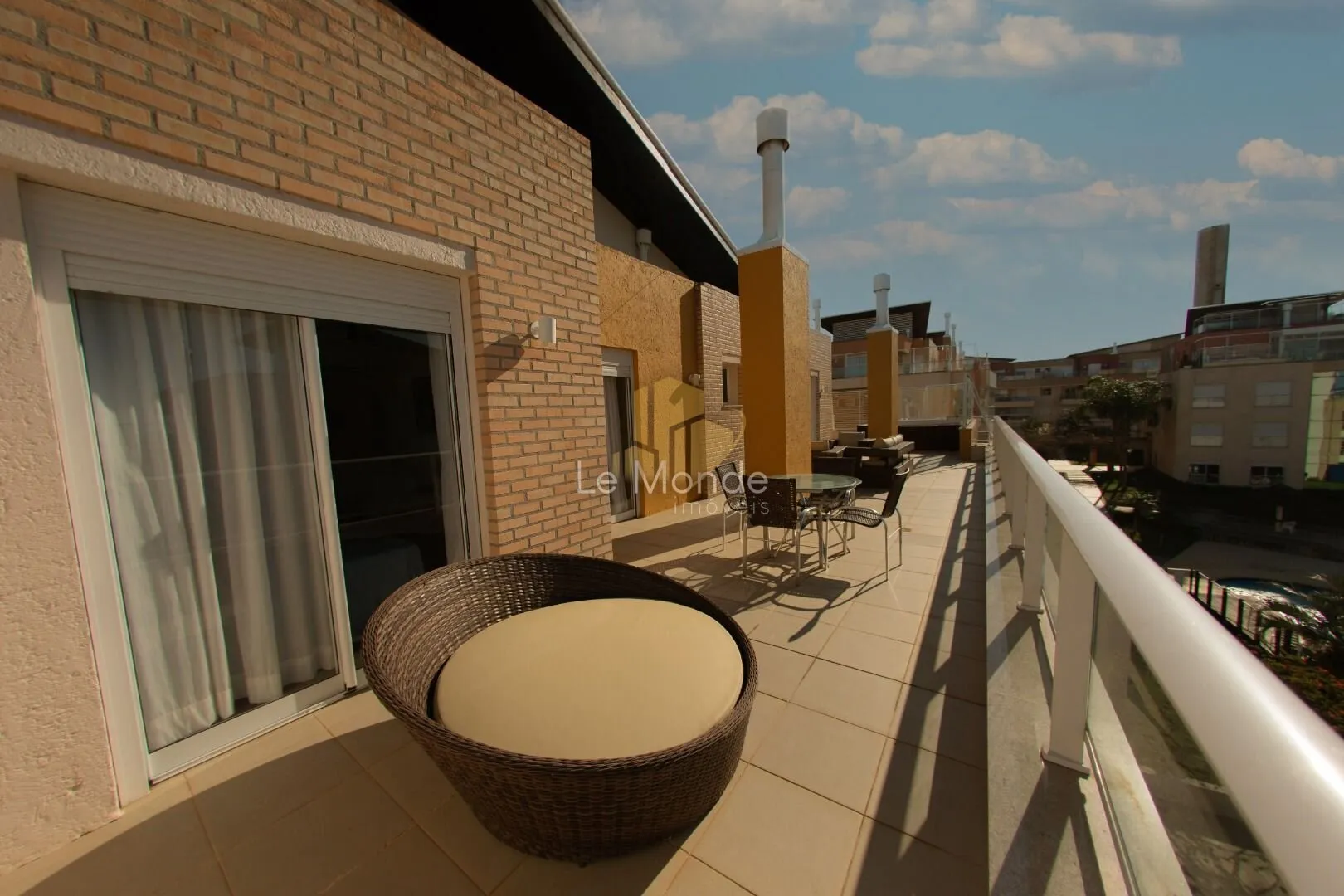 Apartamento amueblado con 4 dormitorios y 382 m² — photo 3