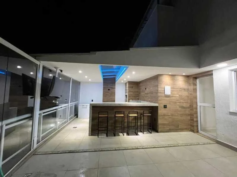 200 m² furnished apartment with two en-suite bedrooms — photo 10