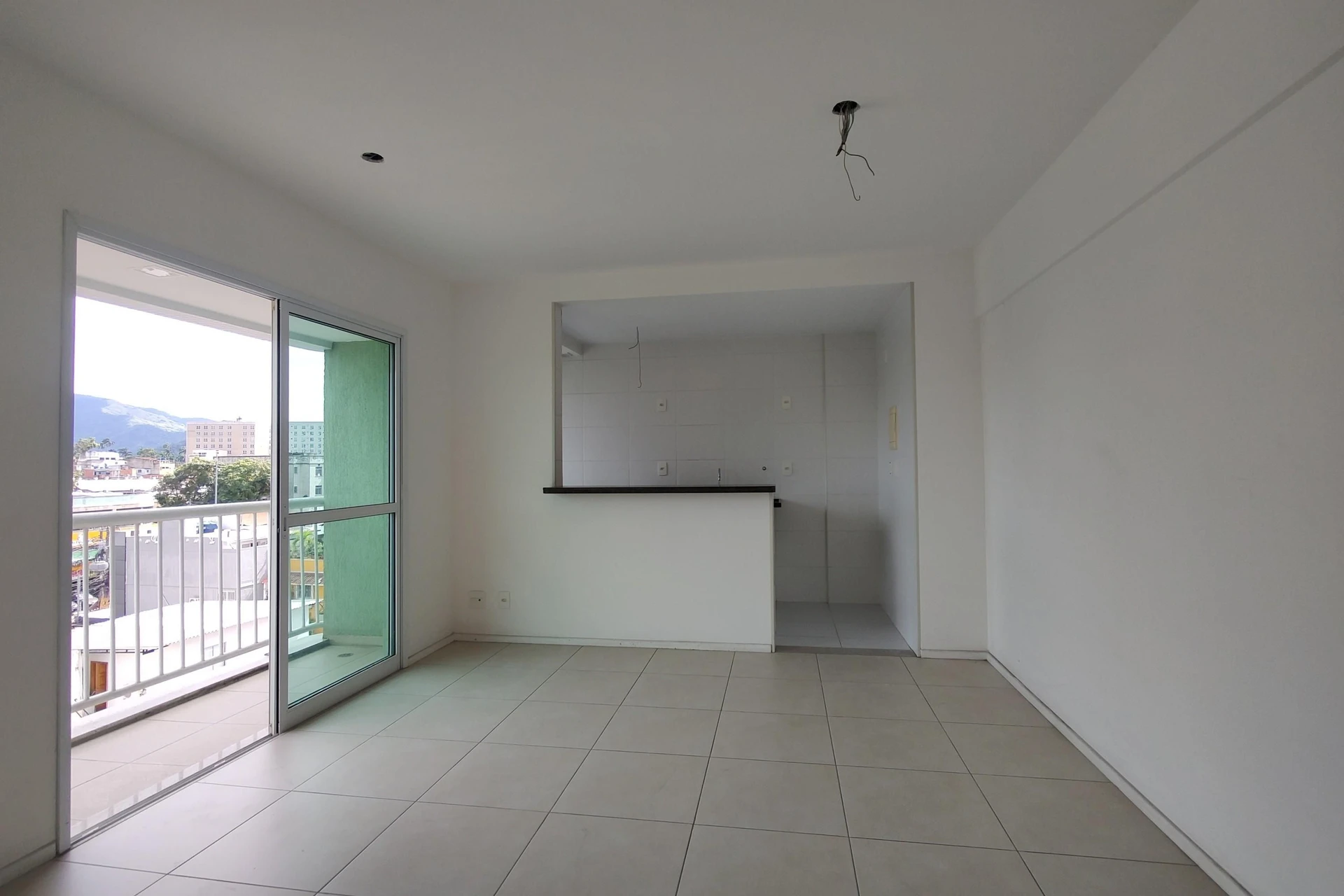 Apartamento sem mobília com 2 quartos e varanda — photo 11