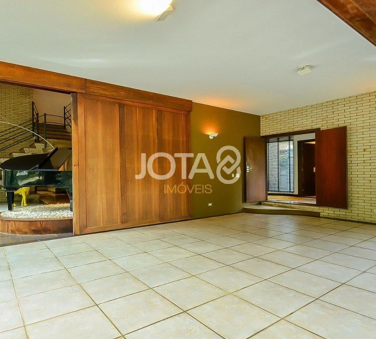 Furnished house with 4 suites and 3 parking spaces