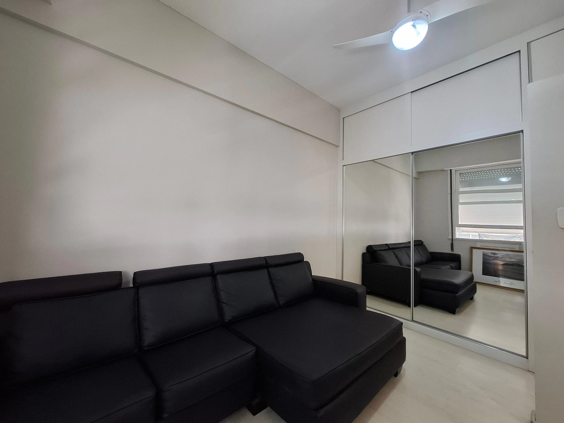 Furnished apartment, 100 m², with floor-to-ceiling windows — photo 31