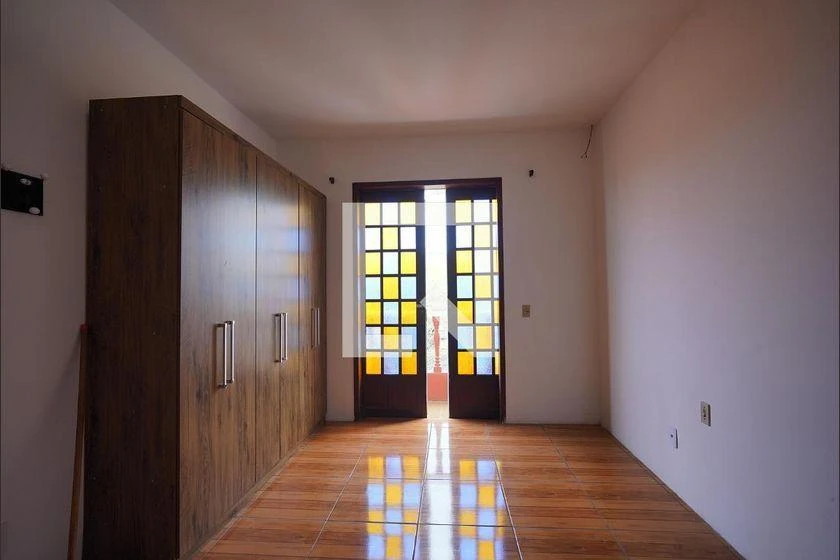House with 7 bedrooms and 3 en-suites at 350 m² — photo 4
