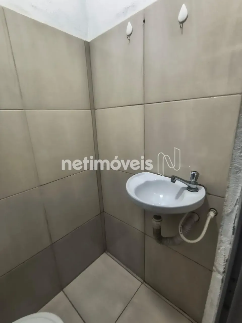 Unfurnished studio for rent with a balcony — photo 7