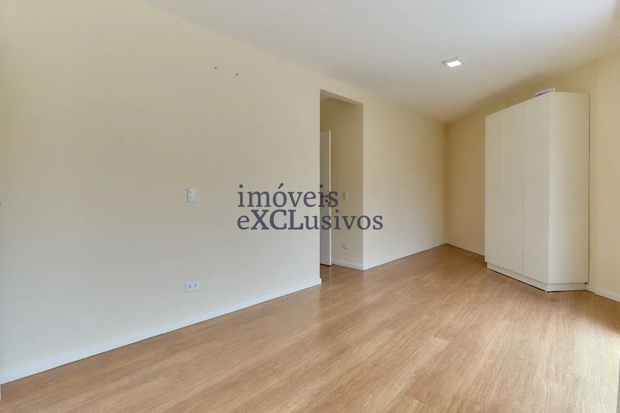 House with 3 en-suite bedrooms and 500 m², 3 parking — photo 41
