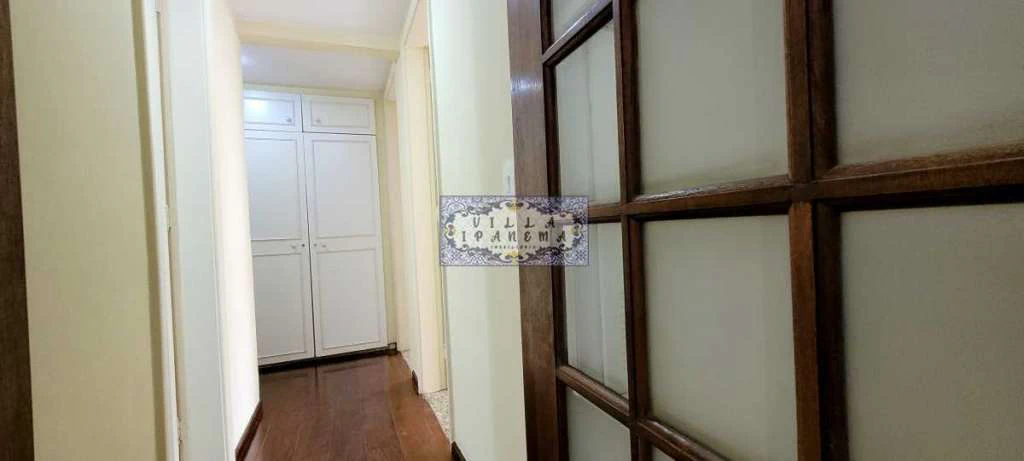 129 m² apartment with 3 bedrooms and a balcony — photo 22