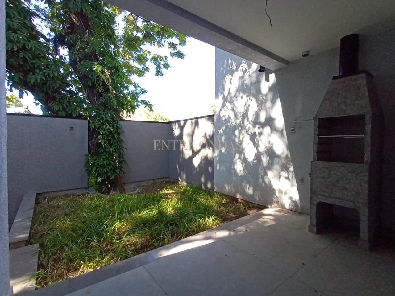 100 m² apartment with 2 bedrooms, balcony grill and garden — photo 3