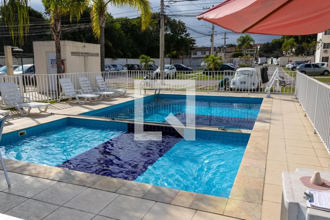Apartamento sem mobília com churrasqueira na varanda — photo 6