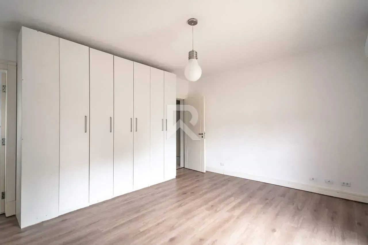 Casa con 4 suites y balcón con parrilla, 464 m² — photo 36