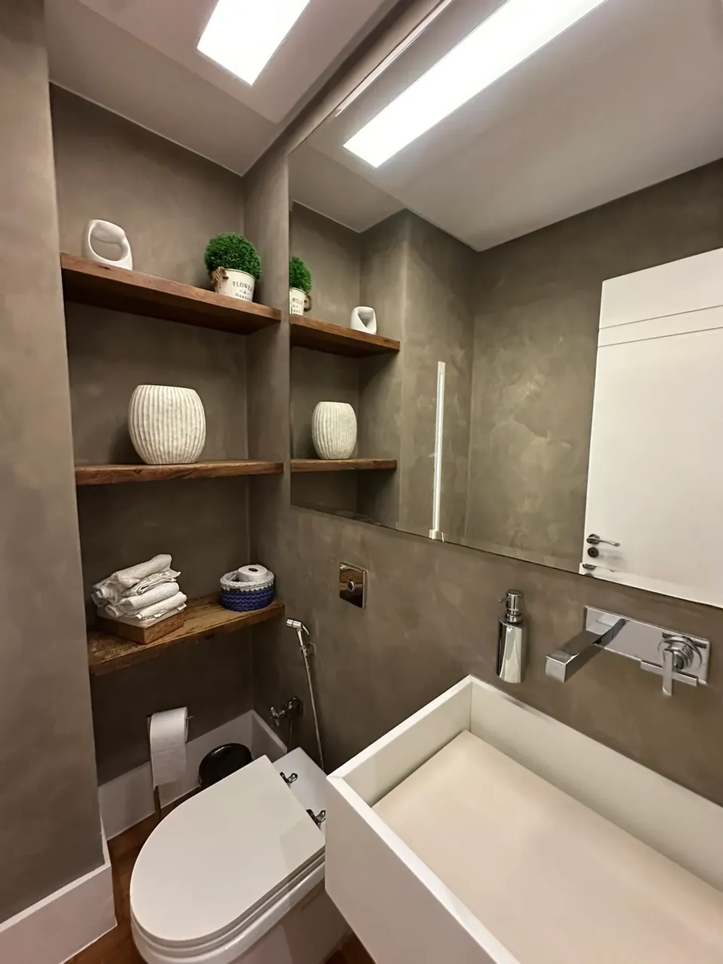 Furnished apartment with 3 bedrooms and 3 bathrooms — photo 12