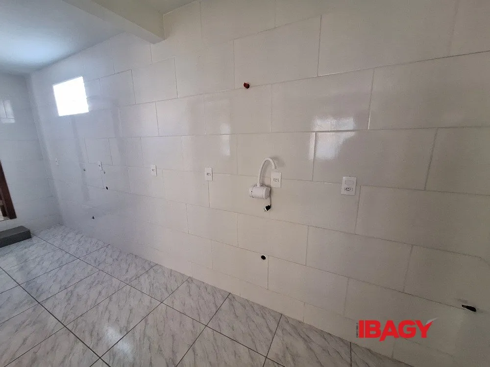 2-bedroom apartment with a separate closed kitchen — photo 4