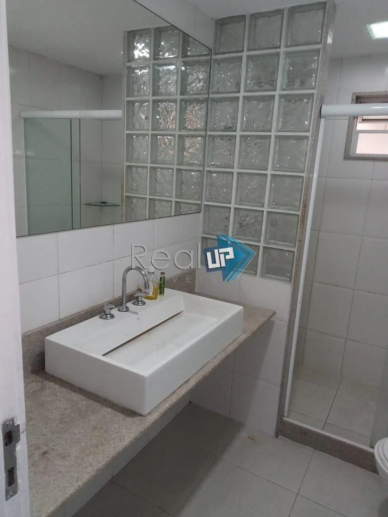 Apartamento com 4 quartos e varanda — photo 32