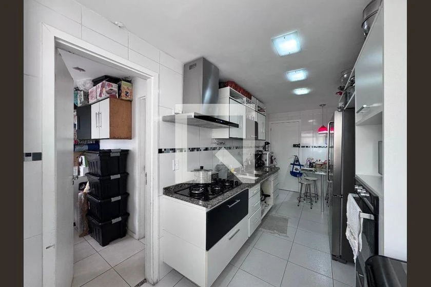 Furnished 360 m² apartment with 3 en-suite bedrooms — photo 11