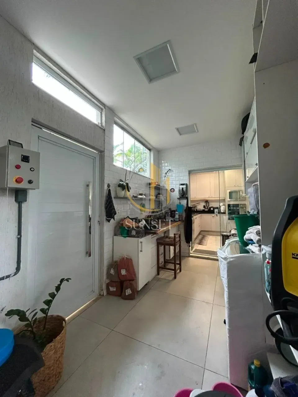 Casa sem mobília com 5 quartos e 5 banheiros — photo 2
