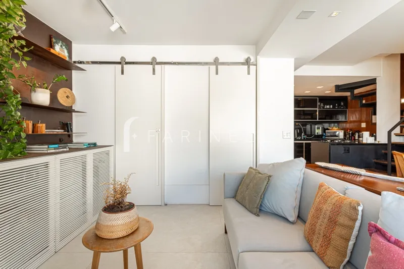 Furnished duplex apartment with 1 bedroom and 3 bathrooms — photo 13
