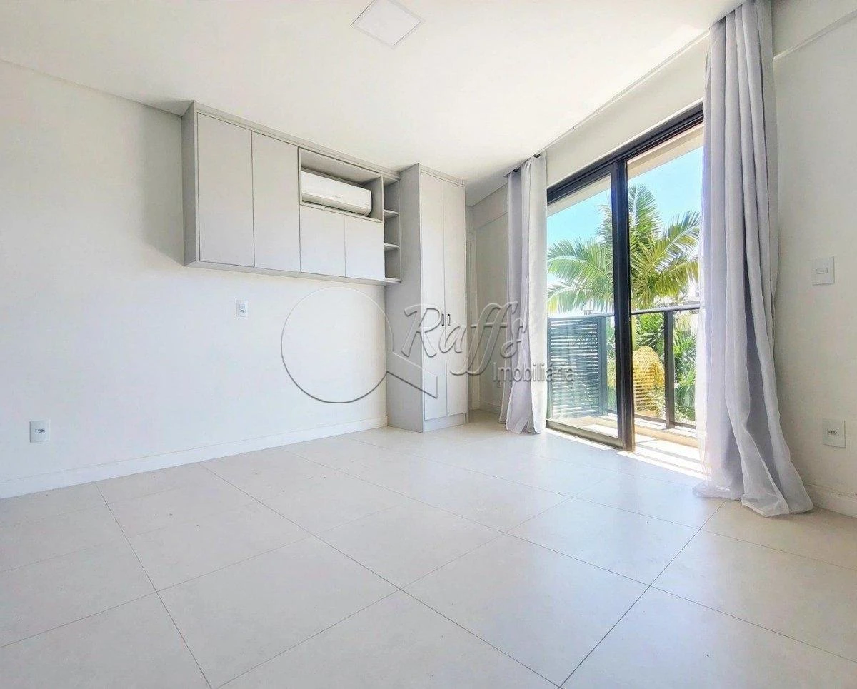 Мебльована квартира з 1 спальнею, балкон 25 м² — photo 37