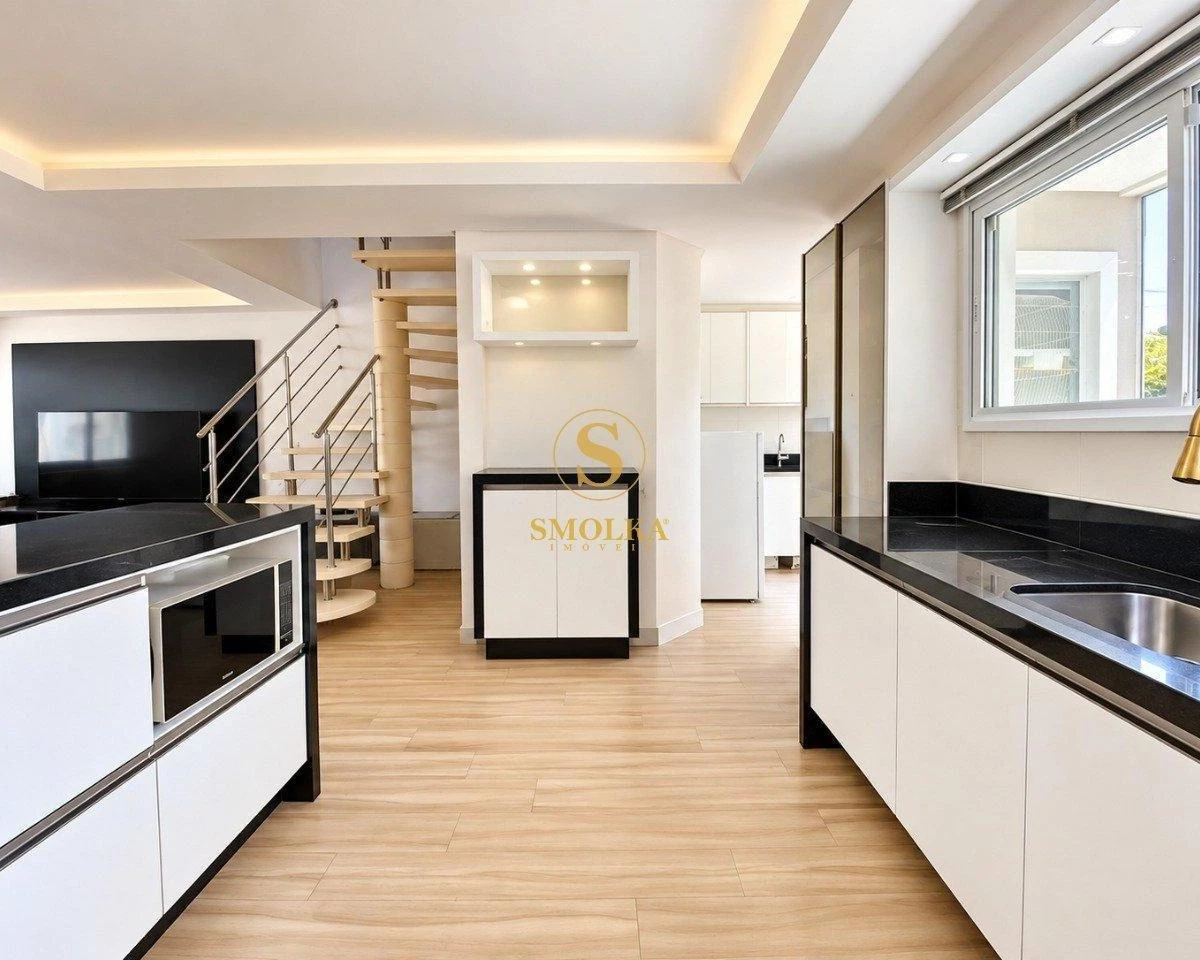 3-bedroom house with a walk-in closet in Florianópolis — photo 31
