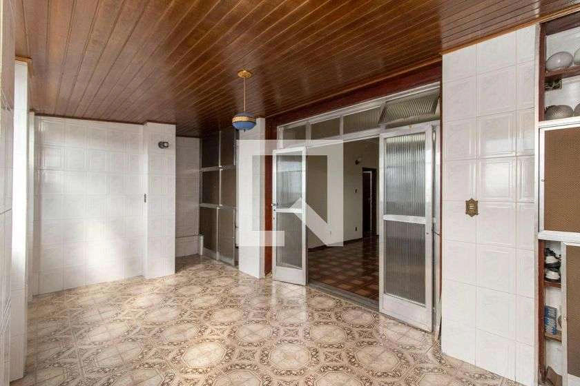 244 m² apartment with 4 bedrooms, balcony and terrace — photo 11