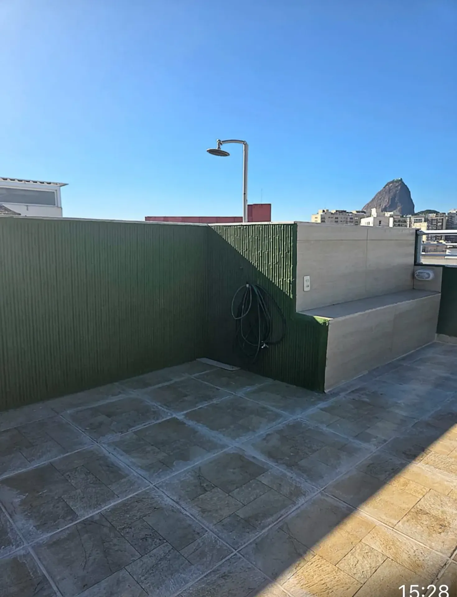 Unfurnished 3-bedroom apartment with terrace views — photo 11