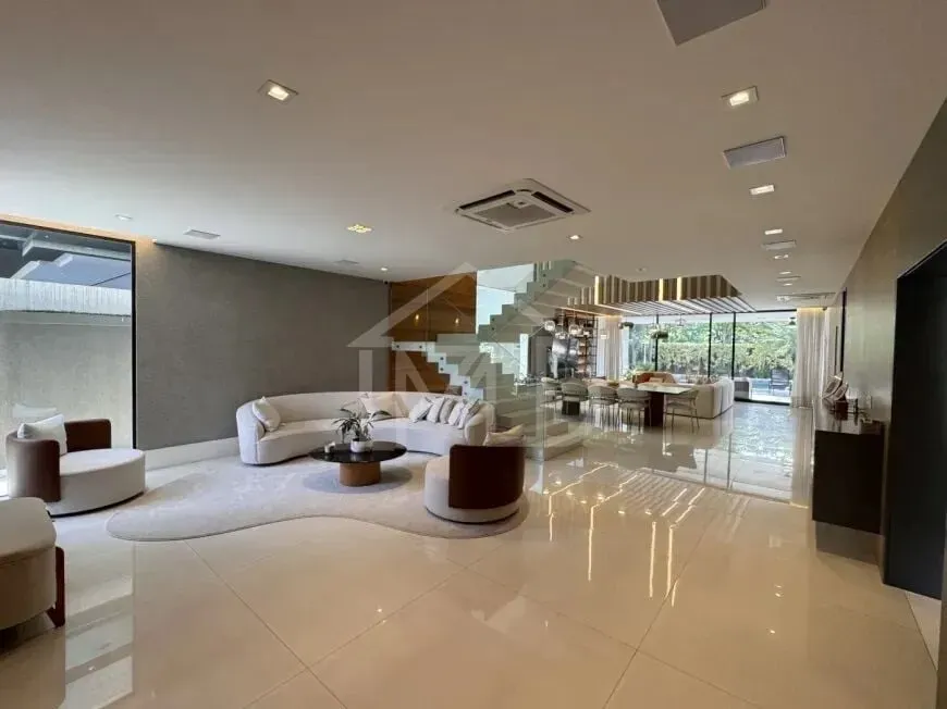 Джакузі та 4 спальні: будинок 800 м² — photo 33