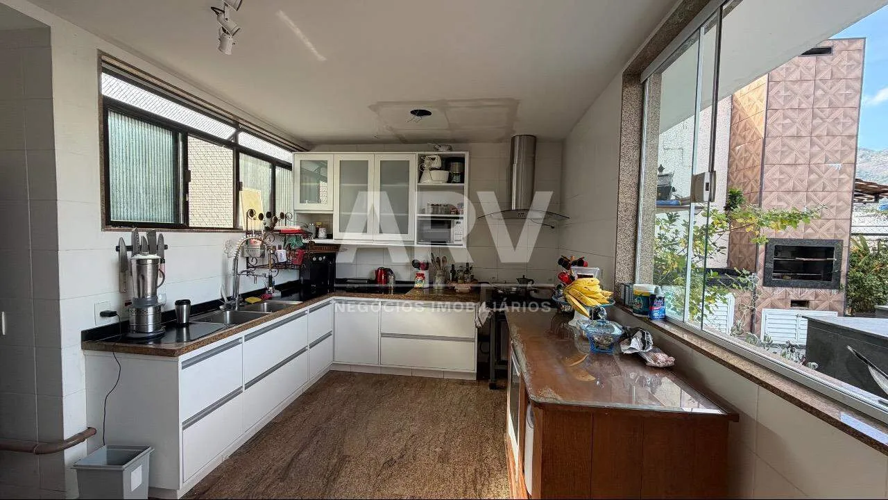 Apartamento mobiliado com 4 quartos e 5 banheiros — photo 2