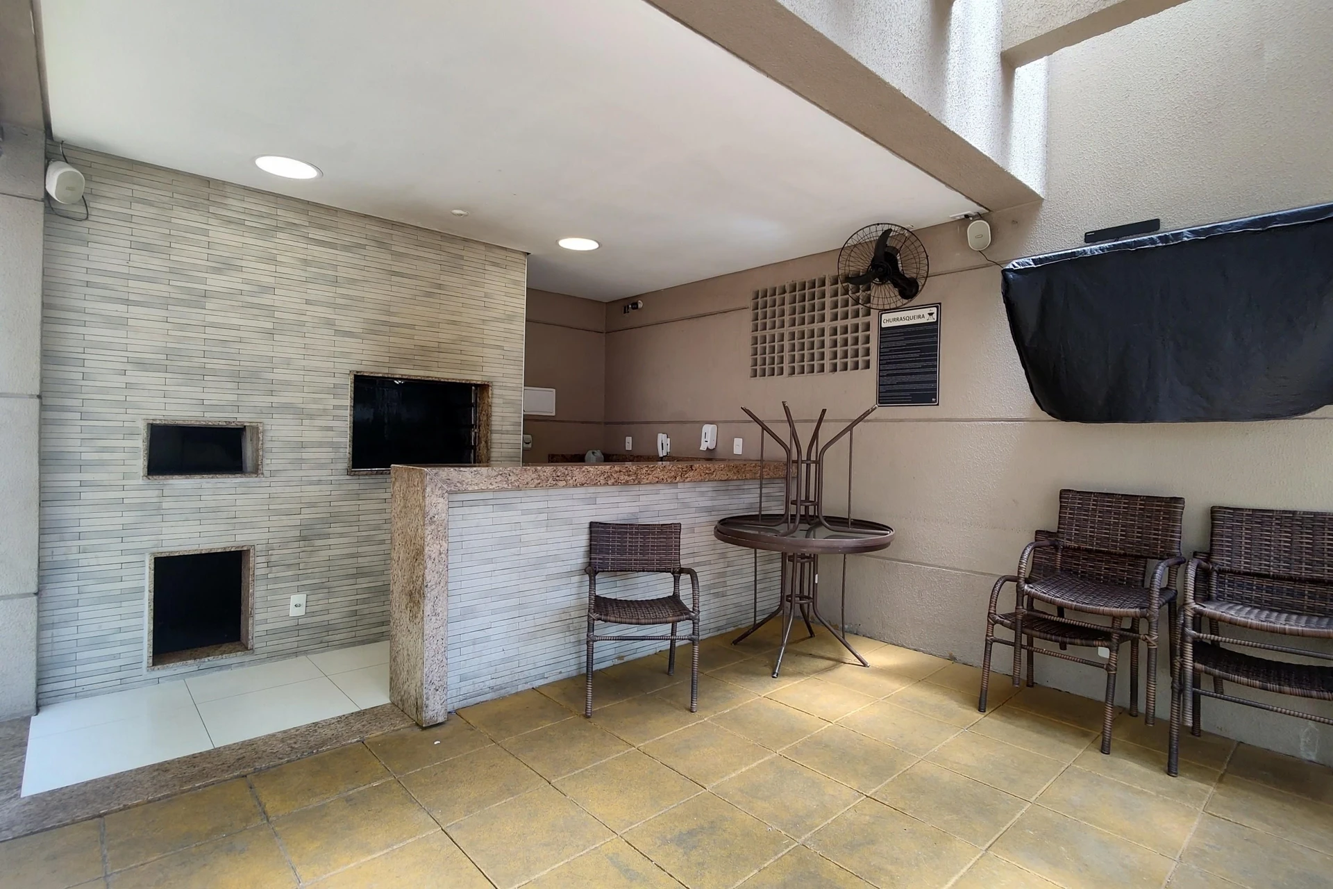 2-bedroom apartment in a building with a sauna — photo 76