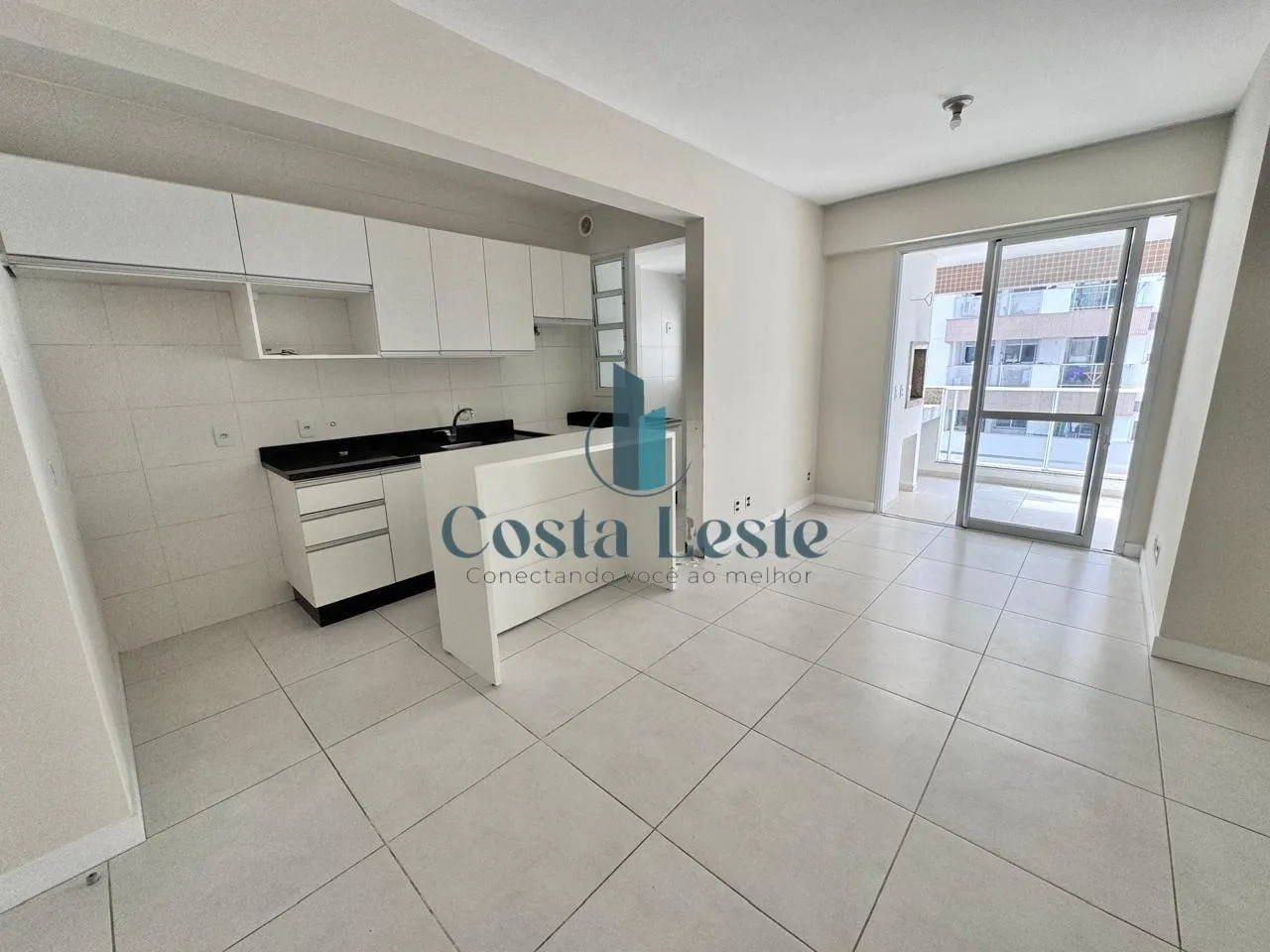 Apartamento de 72 m² com cozinha integrada e 2 dormitórios
