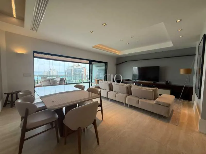 Water view in a 4-bedroom apartment, 380 m² — photo 12