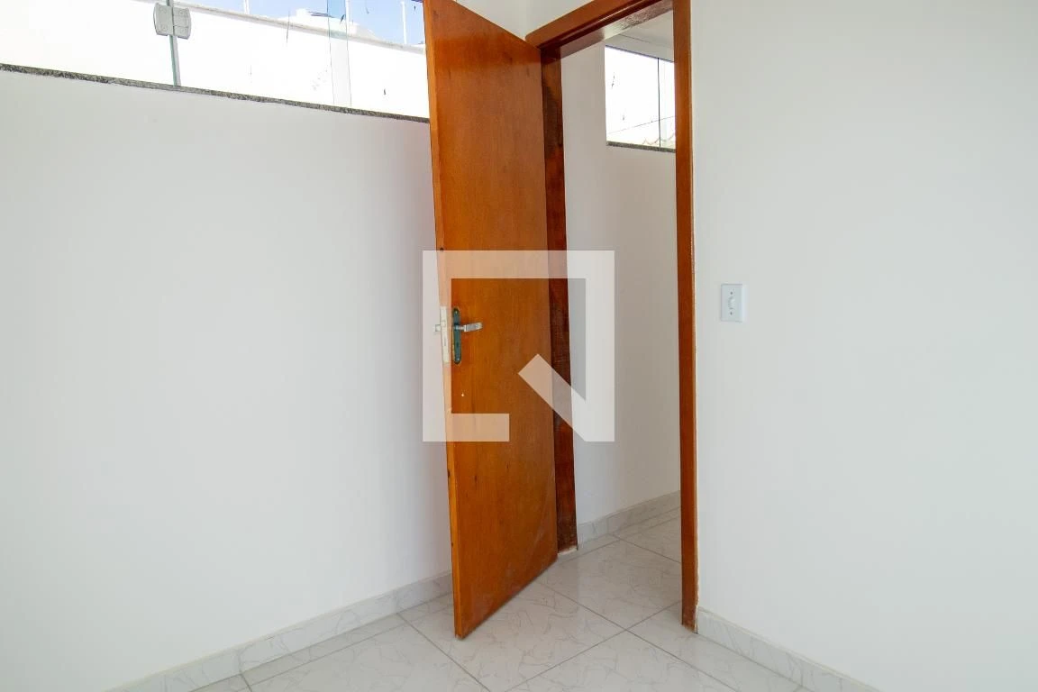 Apartamento de 1 quarto com vaga e cozinha fechada — photo 23