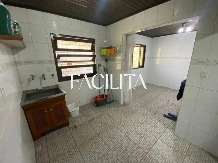 Furnished 164 m² house with 3 bedrooms and private garden — photo 18