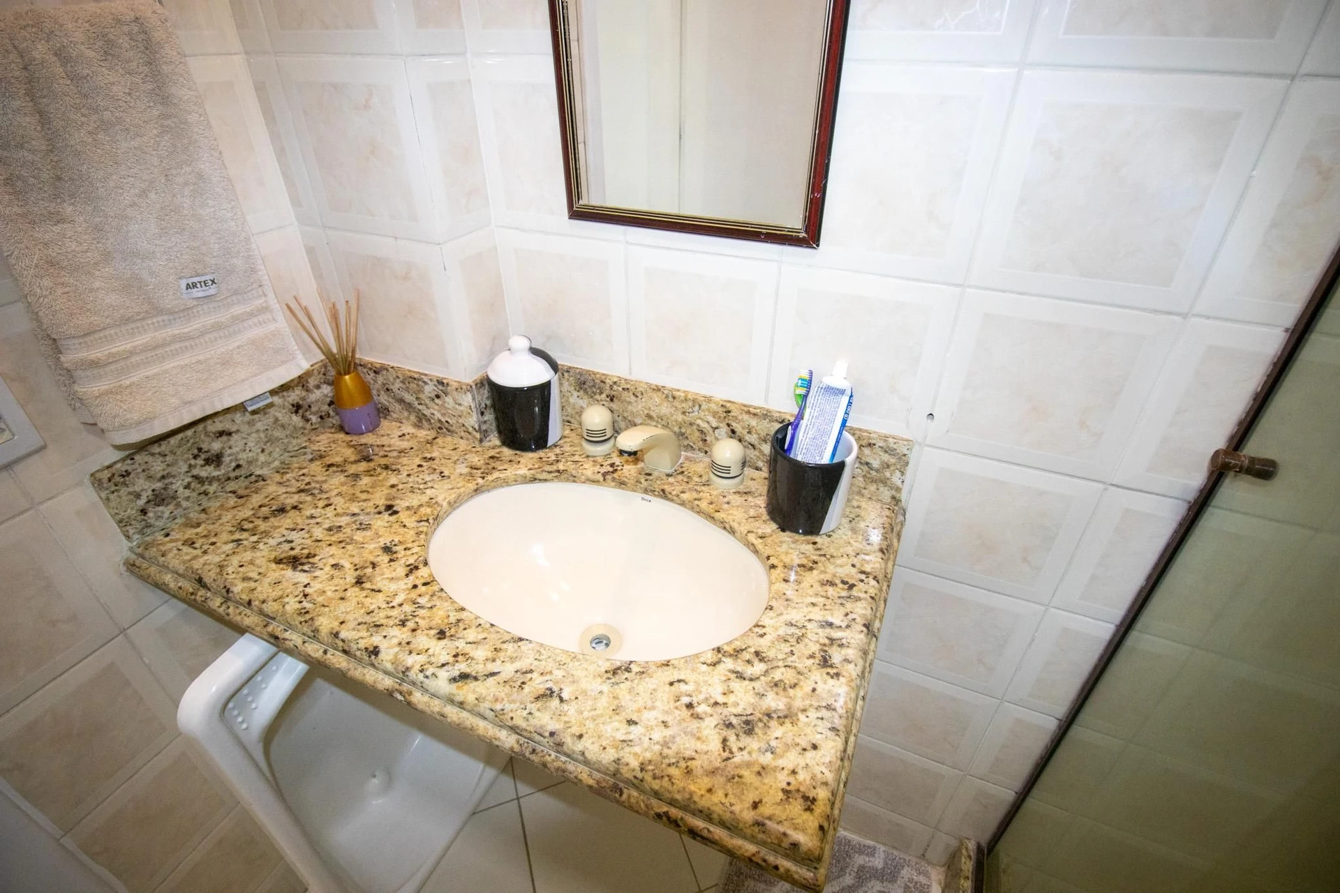Furnished apartment with 3 bedrooms and a balcony — photo 2