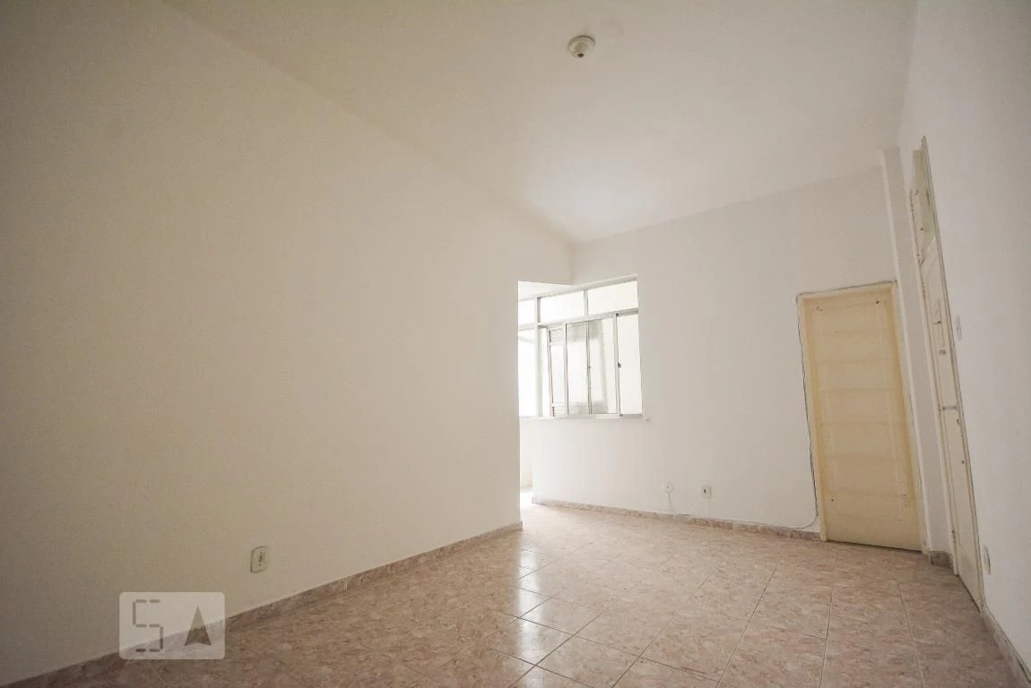 Apartamento com 2 quartos, 1 suíte e 2 banheiros — photo 10