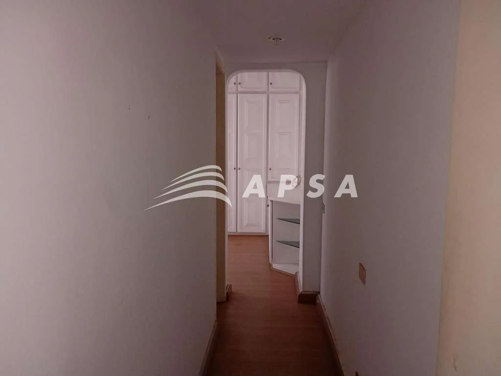 150 m² apartment with a separate closed kitchen — photo 9