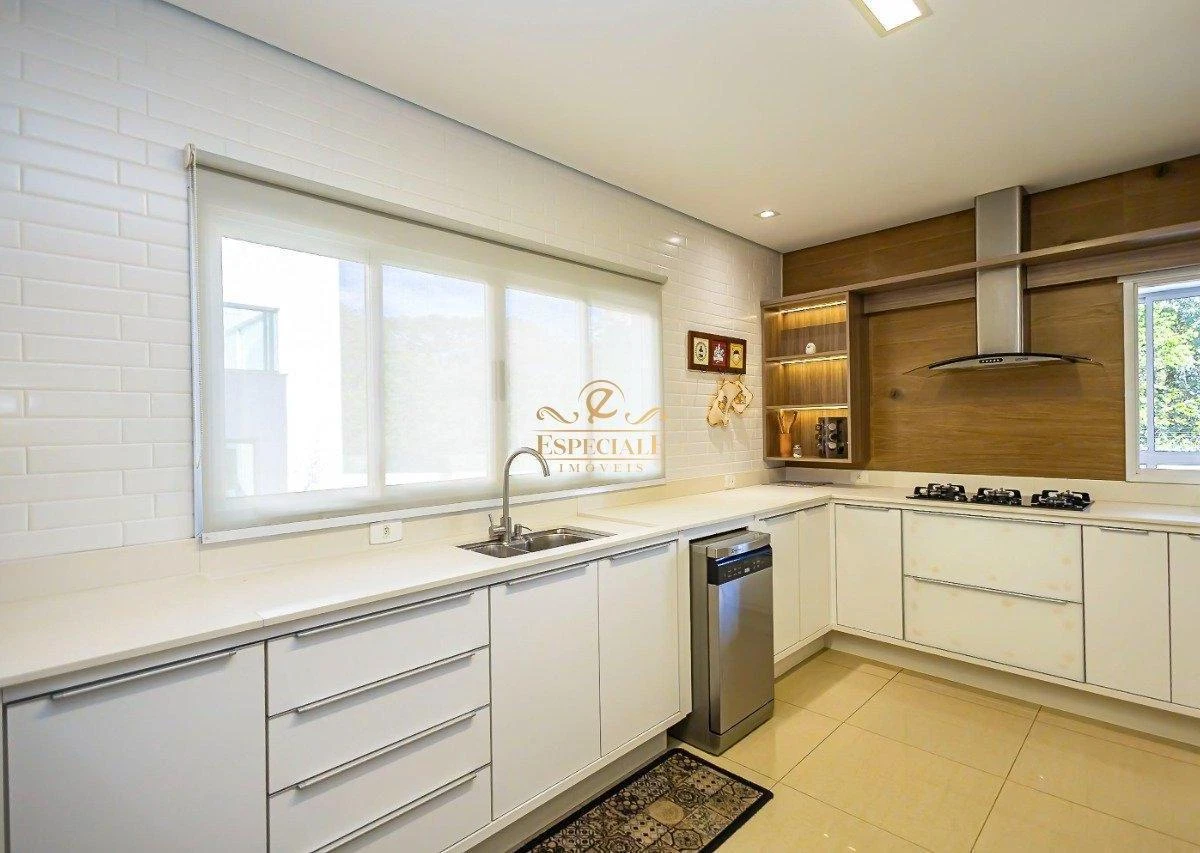 House with 4 bedrooms and balcony grill, 380 m² — photo 29