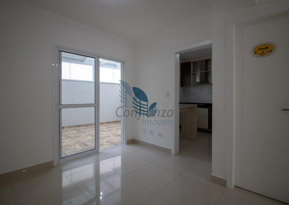 3-bedroom house with a glass-enclosed balcony in Curitiba — photo 7