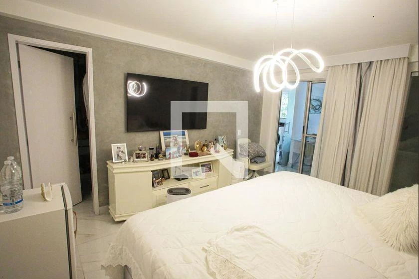 Furnished house with 4 bedrooms and 167 m² — photo 4