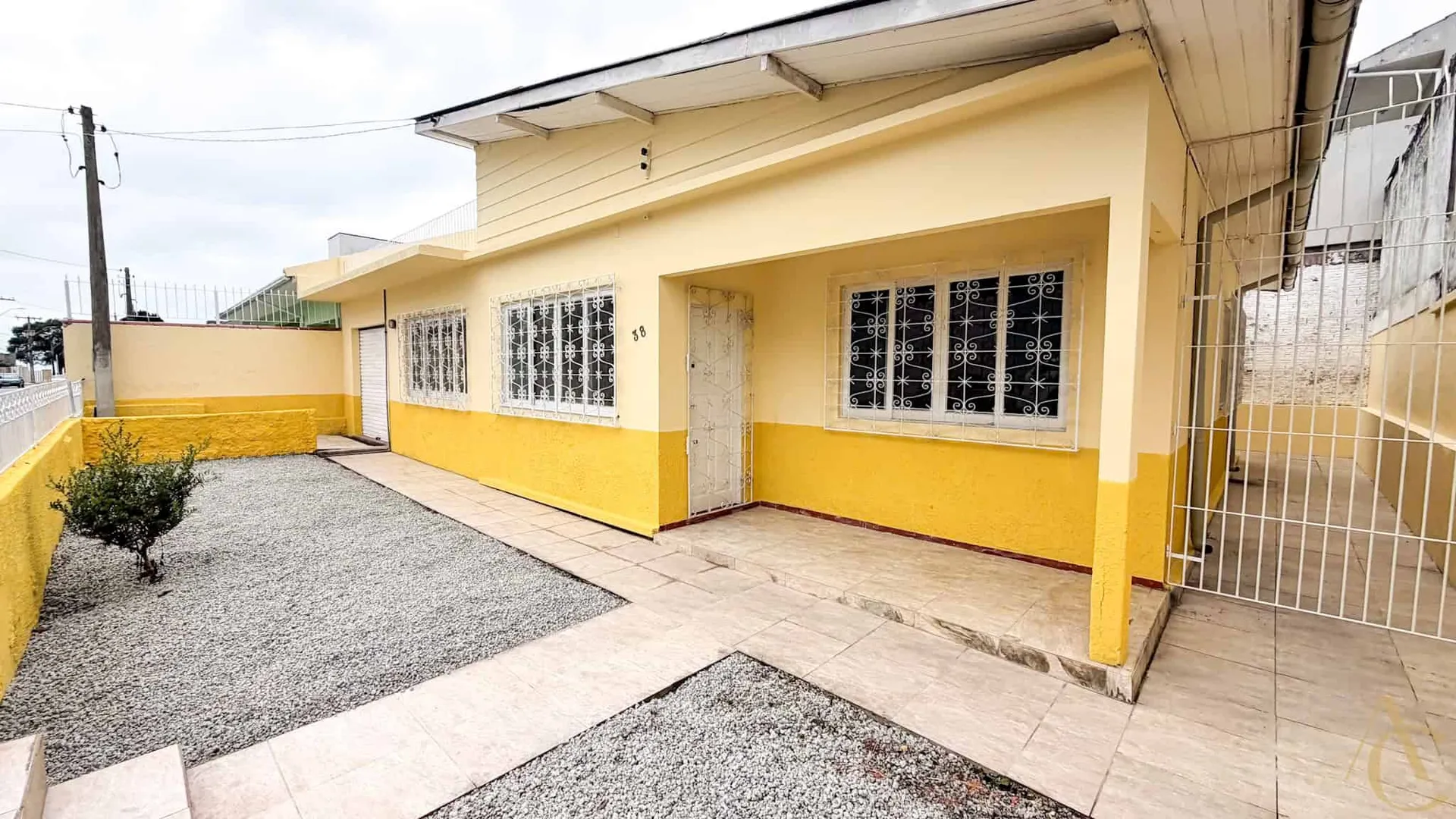 Casa residencial com 4 quartos e 1 banheiro, 263 m² — photo 8