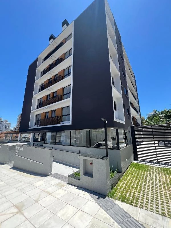 One-bedroom apartment with a grill on the balcony — photo 17