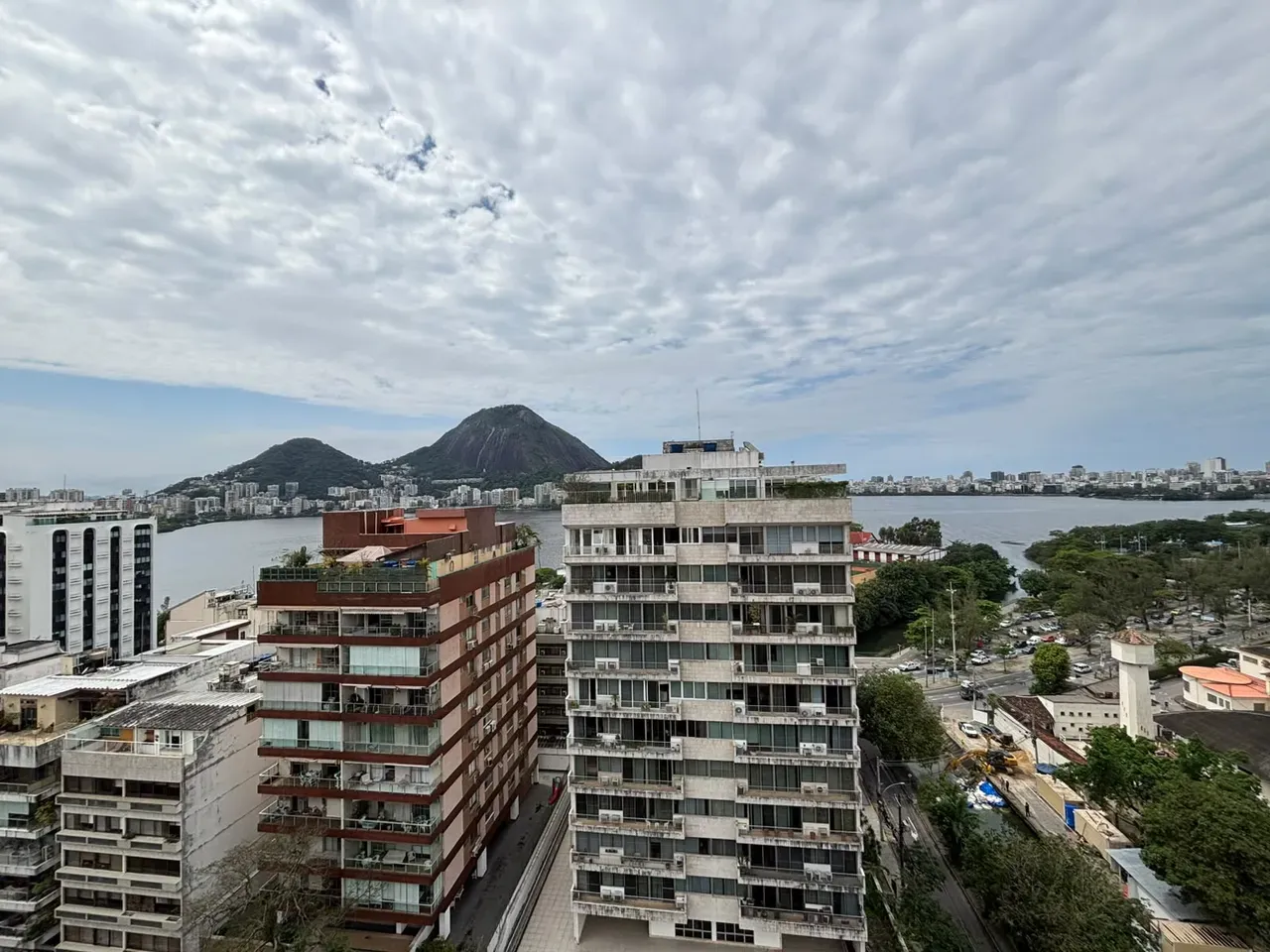 Water view in a 4-bedroom apartment, 130 m² — photo 15