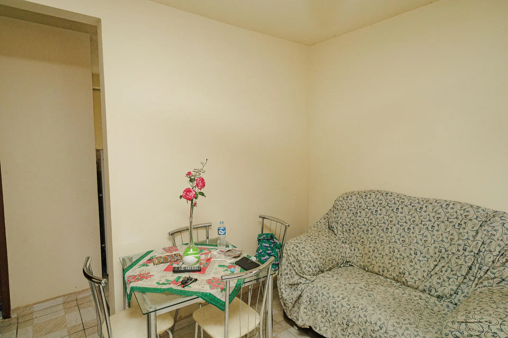Furnished rental apartment with 2 bedrooms and 1 bath — photo 9