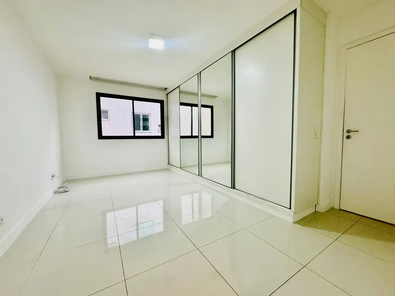 Penthouse with 4 bedrooms and 5 bathrooms plus 4 parking — photo 28