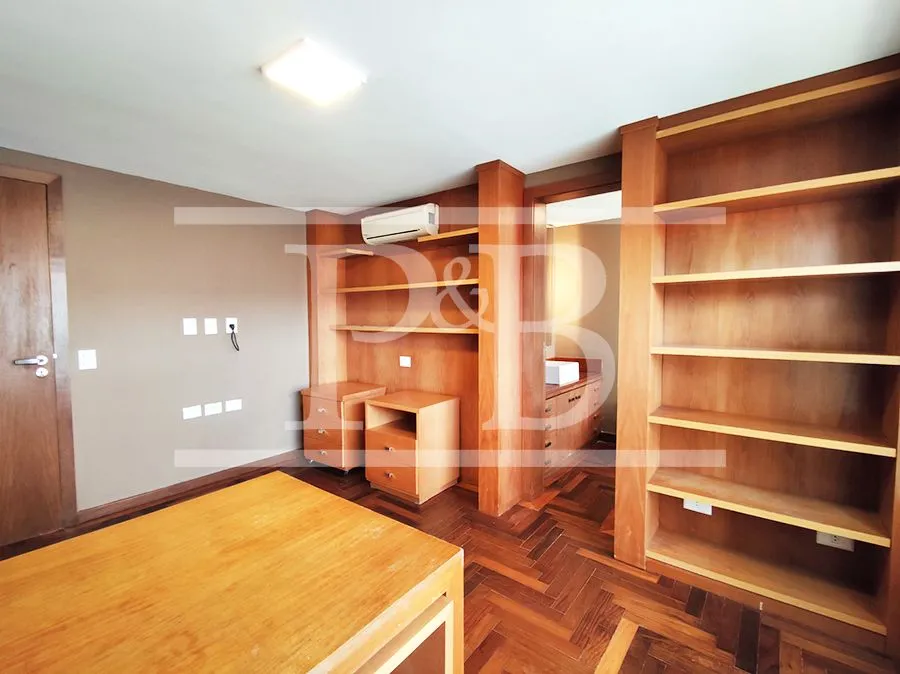 Penthouse with 4 bedrooms and 4 baths, 539 m² — photo 32