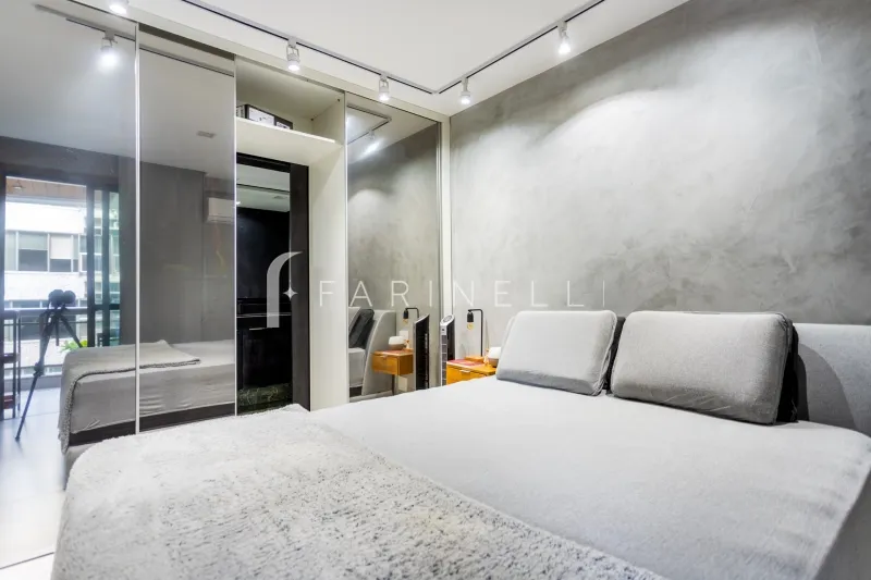 Apartment with an open-plan kitchen and gas stove — photo 5
