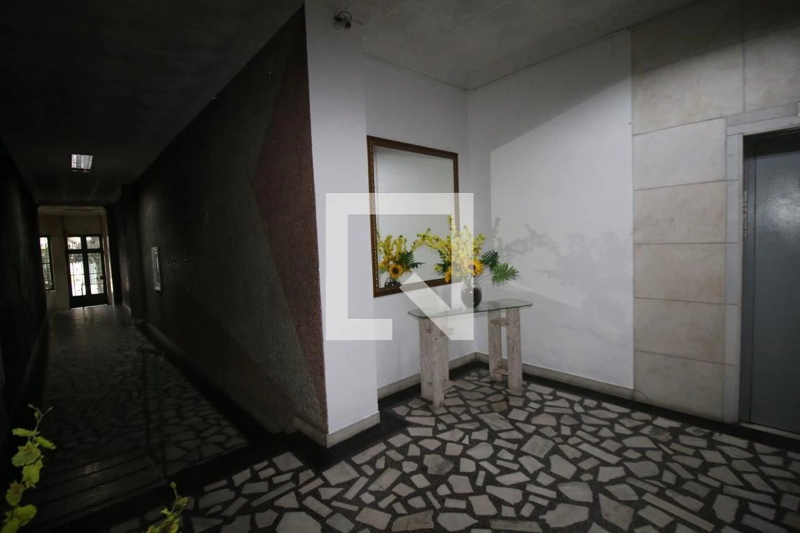 Unfurnished 1-bedroom apartment with separate kitchen — photo 26