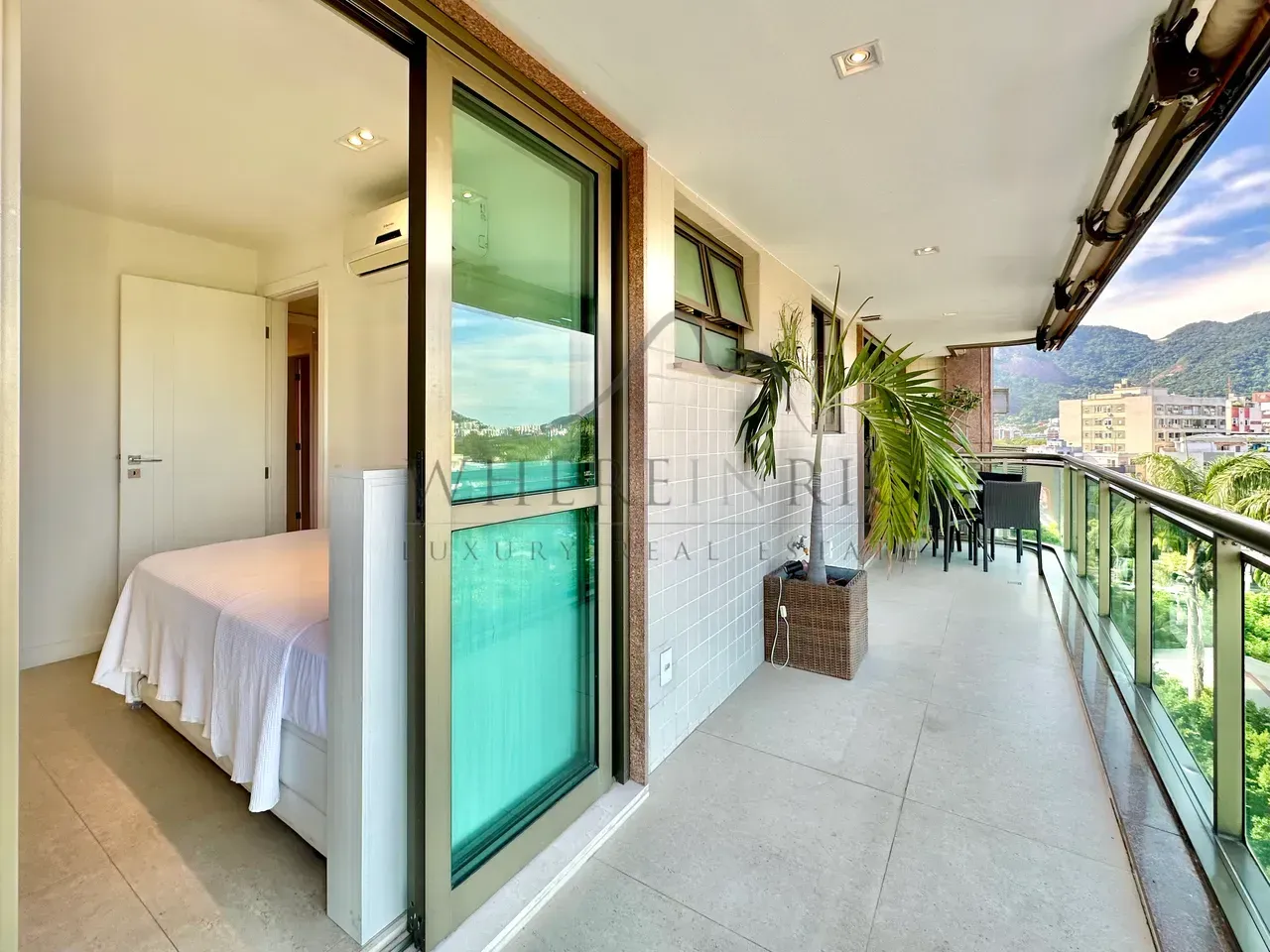 3-bedroom penthouse with 3 bathrooms — photo 23