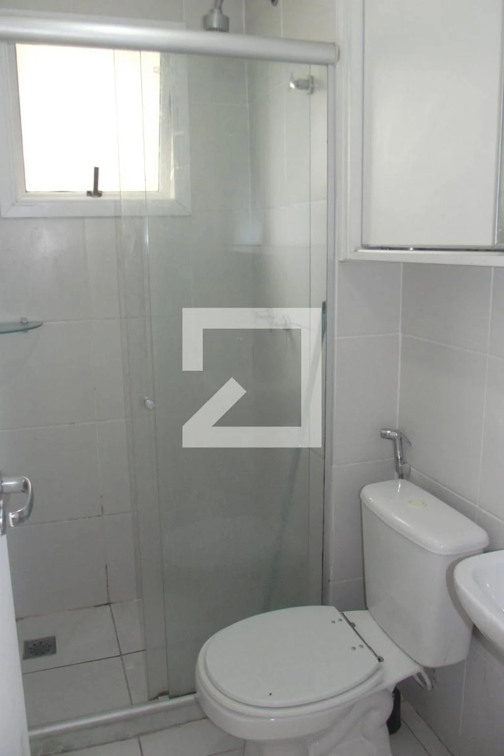 Furnished apartment with 3 bedrooms and enclosed balcony — photo 32